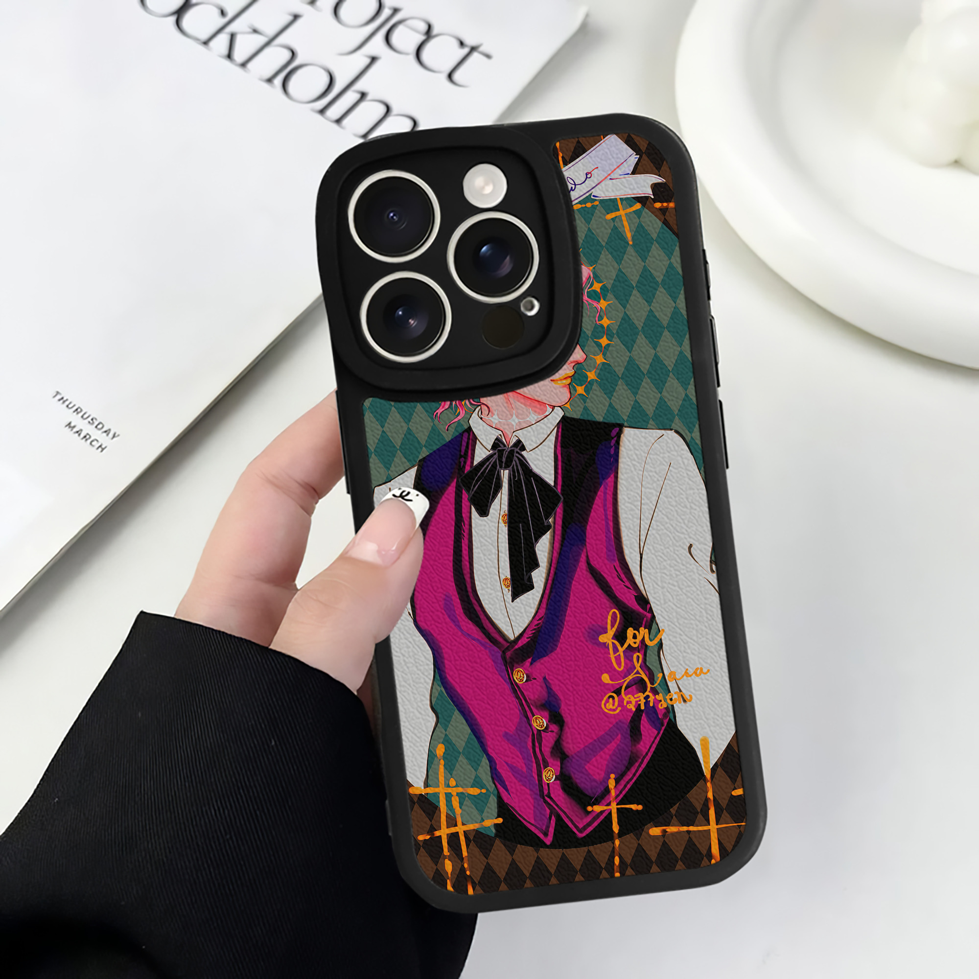 （画像用） ジョジョの奇妙な冒険 JoJo's Bizarre Adventure 【iPhone 16シリーズ対応】シリコンスマホケース（レザー調） 材質：シリコン